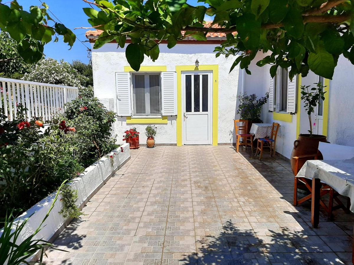 Vila Lemon Garden 1 Karidi Exteriér fotografie